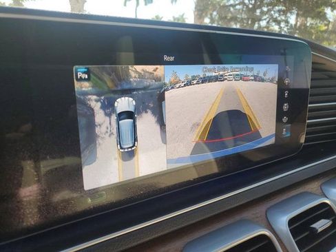 Used 2022 Mercedes-Benz GLE 350 w/ Premium Package image 26