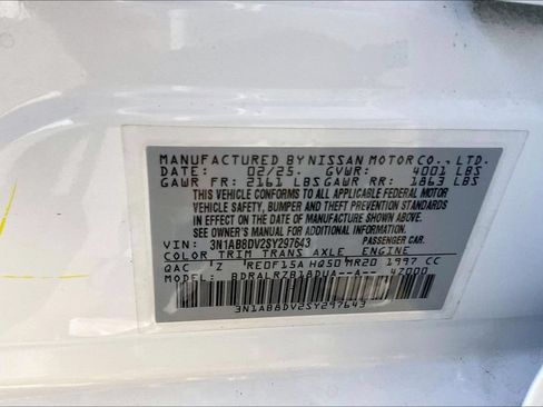 Used 2025 Nissan Sentra SR FWD image 36