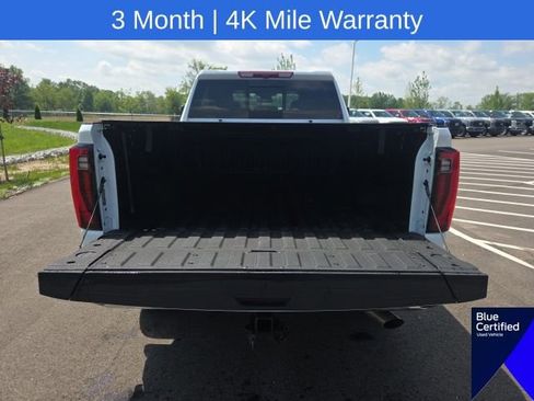 Used 2026 GMC Sierra 2500 SLT w/ SLT Premium Package AWD/4WD image 11