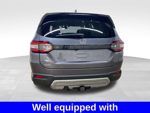 Used 2025 Honda Pilot EX-L image 3