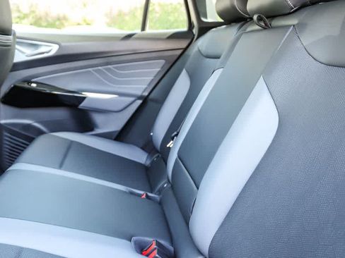 Used 2023 Volkswagen ID.4 S RWD image 18