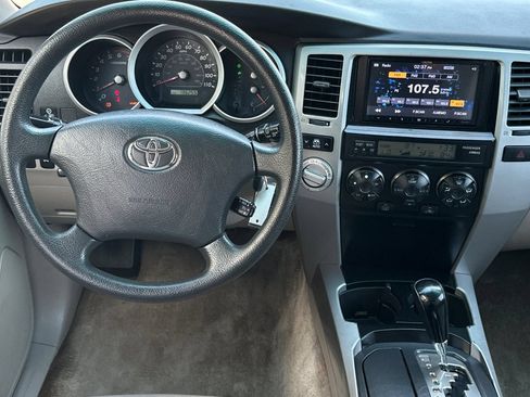 Used 2006 Toyota 4Runner SR5 AWD/4WD image 14