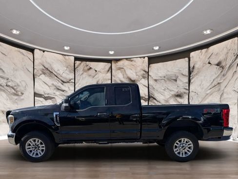 Used 2018 Ford F350 XLT image 5