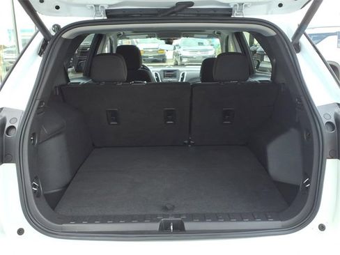 Used 2022 Chevrolet Equinox LT image 18