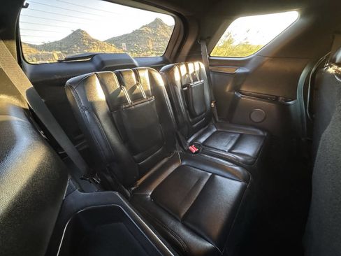 Used 2017 Ford Explorer XLT w/ Equipment Group 202A image 12