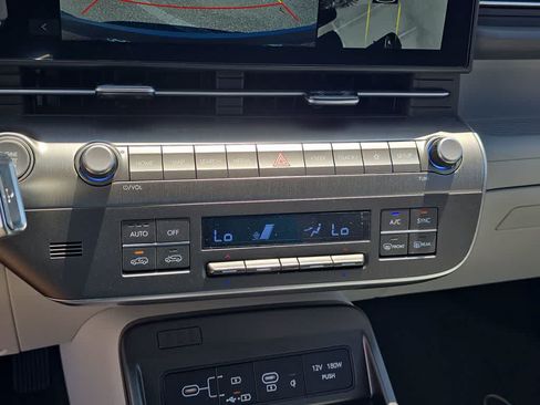 New 2026 Hyundai Kona Limited FWD image 32