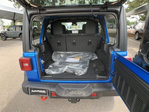 New 2024 Jeep Wrangler Unlimited Rubicon w/ Capability Package image 27