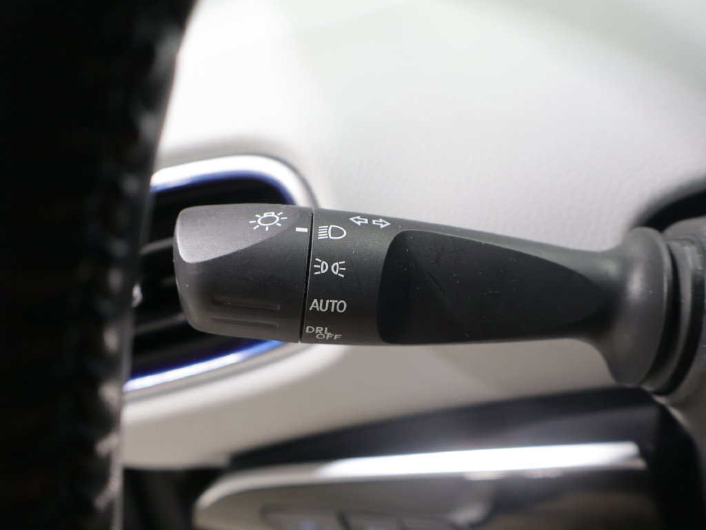 Used 2021 Toyota Prius Limited FWD image 34