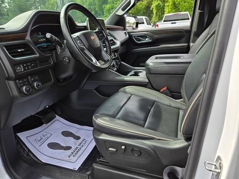 Used 2024 Chevrolet Tahoe Premier AWD/4WD image 13