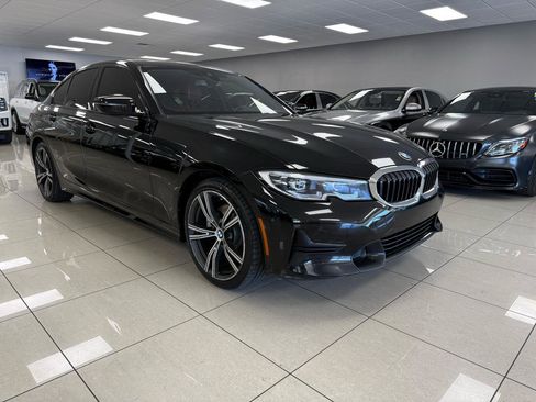 Used 2022 BMW 330i Sedan w/ Driving Assistance Package image 2
