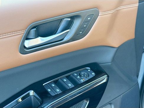 New 2026 Nissan Pathfinder Platinum image 8