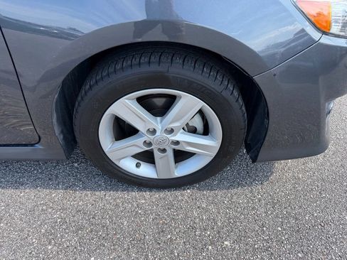 Used 2012 Toyota Camry SE FWD image 4