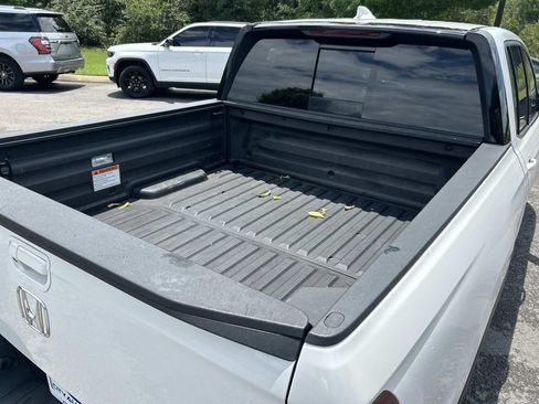 Used 2022 Honda Ridgeline Black Edition image 14