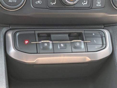 Used 2022 GMC Acadia AT4 w/ Preferred Package AWD/4WD image 22