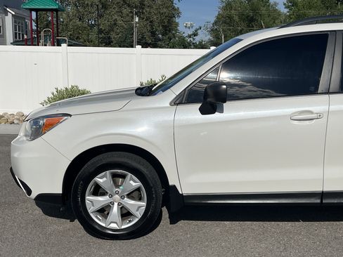 Used 2016 Subaru Forester 2.5i w/ Alloy Wheel Package AWD/4WD image 2