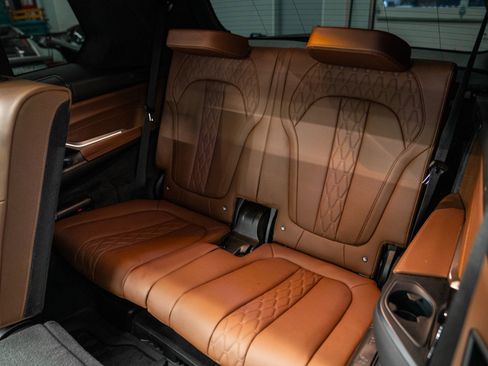 Used 2026 BMW X7 M60i AWD/4WD image 15