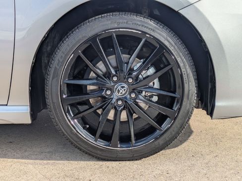 Used 2023 Toyota Camry XSE image 12