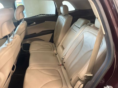 Used 2018 Lincoln MKX Select w/ Select Plus Package AWD/4WD image 12