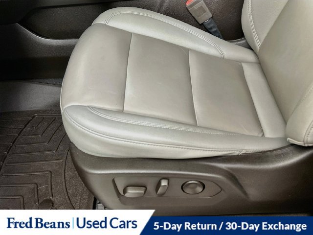 Used 2022 Chevrolet Suburban LT w/ Luxury Package AWD/4WD image 27