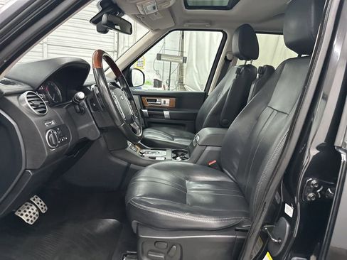 Used 2016 Land Rover LR4 HSE image 19