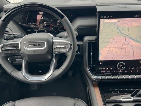 New 2026 GMC Yukon Denali w/ Denali Reserve Package AWD/4WD image 11