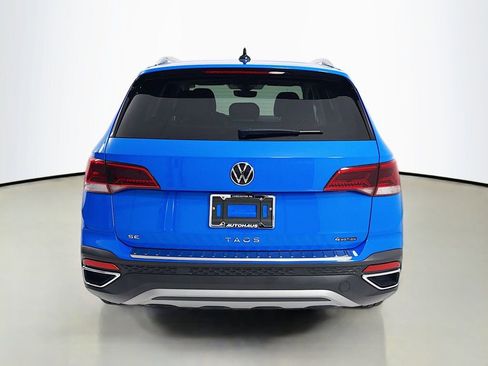 Used 2023 Volkswagen Taos SE w/ Panoramic Sunroof Package image 6