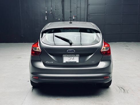 Used 2014 Ford Focus SE w/ SE Winter Package FWD image 6