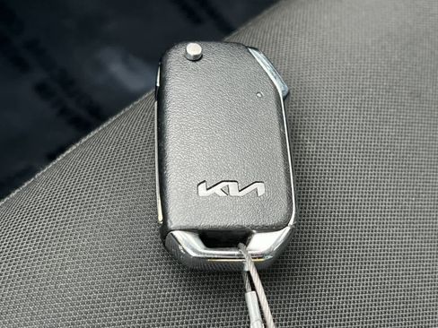 Used 2023 Kia Sportage LX image 25