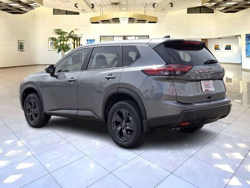New 2026 Nissan Rogue SV w/ Cold Weather Package FWD image 4