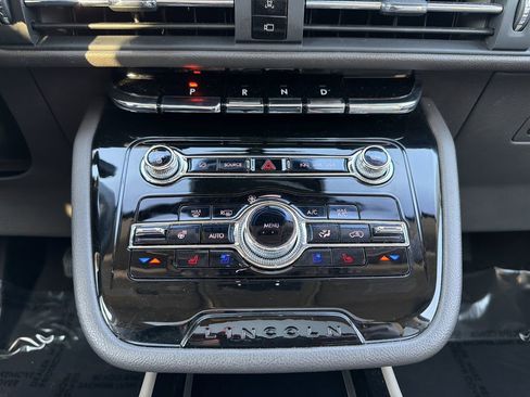 Certified 2022 Lincoln Corsair Standard w/ Premium Package image 27