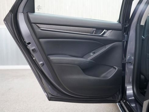 Used 2018 Honda Accord EX-L image 39