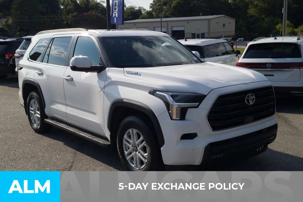Used 2025 Toyota Sequoia SR5 AWD/4WD image 3