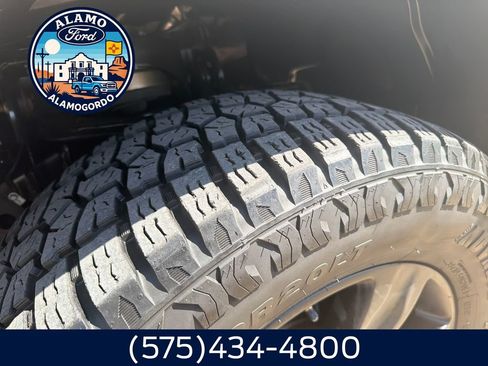 Used 2017 Ford F150 Platinum w/ Equipment Group 701A Luxury AWD/4WD image 28