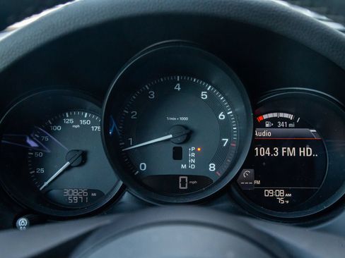 Certified 2023 Porsche Macan AWD/4WD image 17