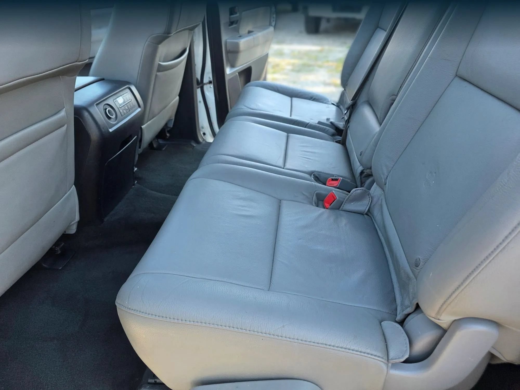 Used 2015 Toyota Sequoia SR5 w/ Premium Package RWD image 30