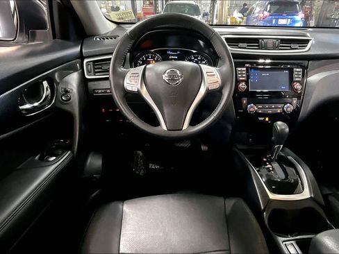 Used 2016 Nissan Rogue SL image 6