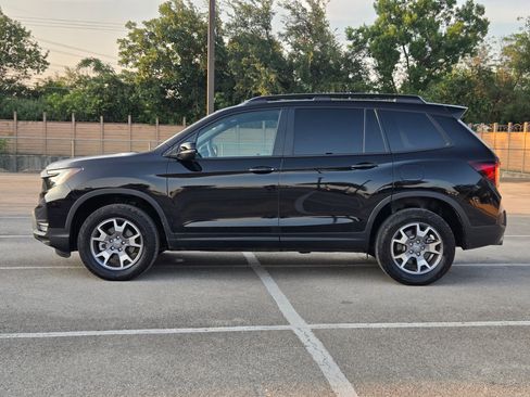 Used 2023 Honda Passport TrailSport image 7