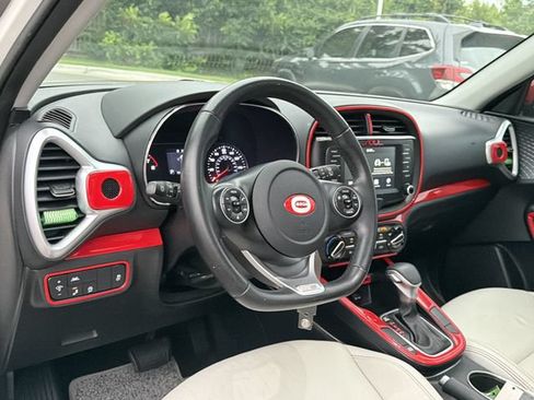 Used 2021 Kia Soul GT-Line FWD image 10