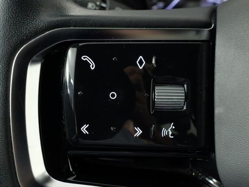 Used 2023 Land Rover Range Rover Velar R-Dynamic S image 56