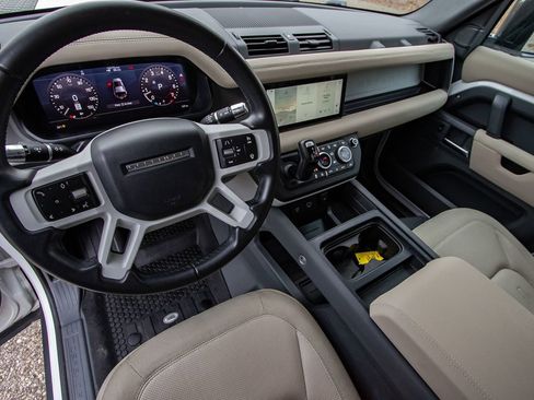 Used 2020 Land Rover Defender 110 S image 11