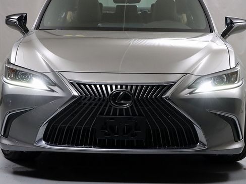 Used 2020 Lexus ES 350 w/ Premium Package image 6