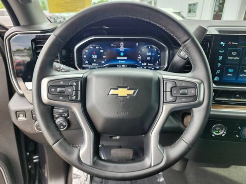 Used 2024 Chevrolet Silverado 1500 LT AWD/4WD image 25