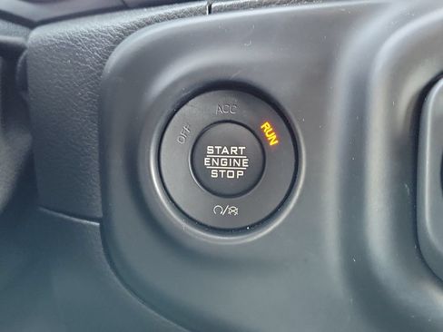 Used 2021 Jeep Wrangler Unlimited Sahara AWD/4WD image 23