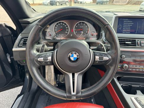 Used 2015 BMW M6 Convertible image 32
