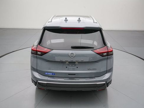 Used 2025 Nissan Rogue SL w/ Tech Package AWD/4WD image 5