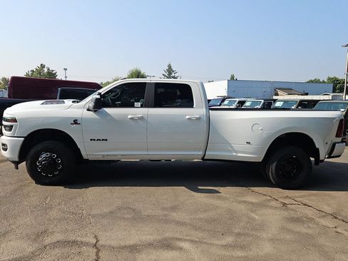 New 2026 RAM 3500 Laramie w/ Night Edition AWD/4WD image 4