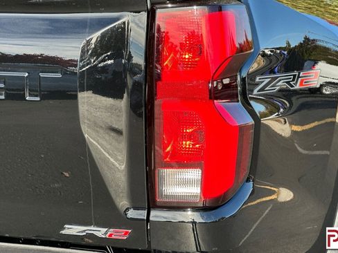 Certified 2024 Chevrolet Colorado ZR2 w/ Technology Package image 33