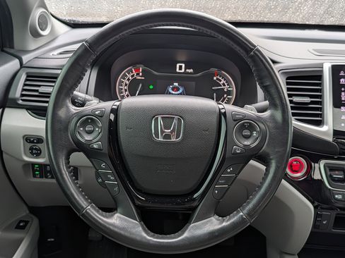 Used 2020 Honda Ridgeline RTL-E image 19