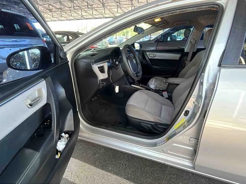 Used 2015 Toyota Corolla LE image 4