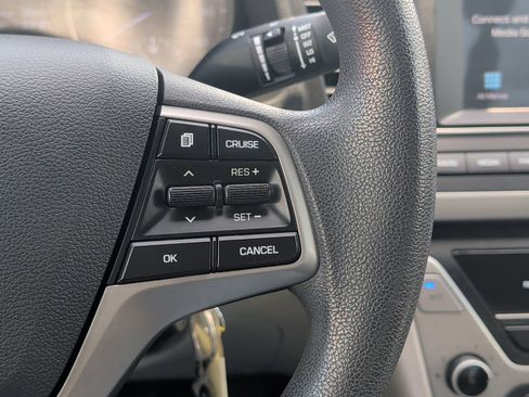 Used 2018 Hyundai Elantra SEL FWD image 15